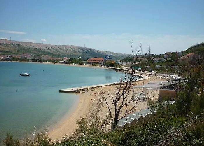 Апартаменты With Terrace Паг