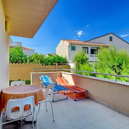 With Terrace Pag Town