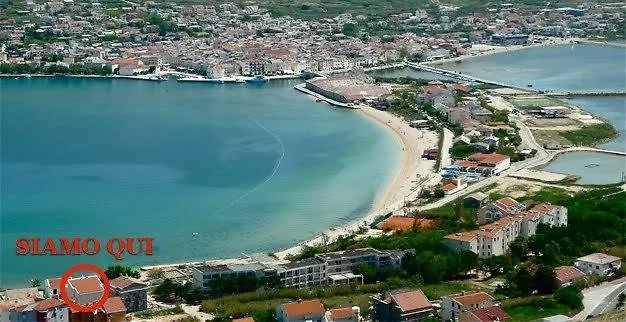 With Terrace דירה פג